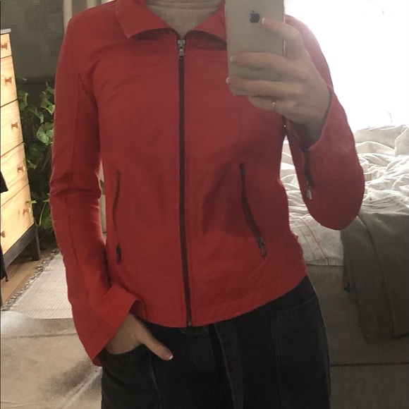 Red stretchy leather jacket - Picture 6 of 9